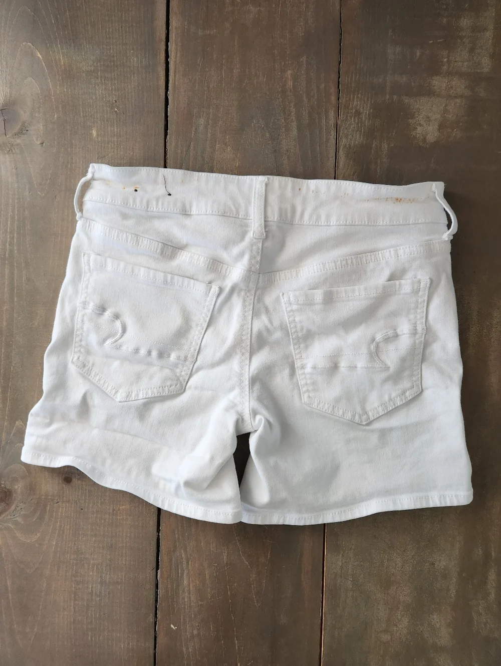 American Eagle Denim Mid Rise Shorts - Size 4 - Picture 3 of 9
